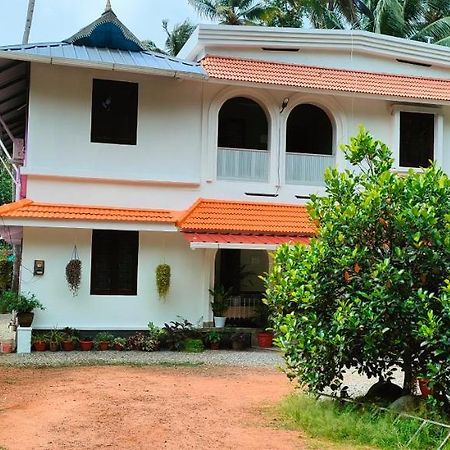 Munroe Lagoons Kollam Luaran gambar