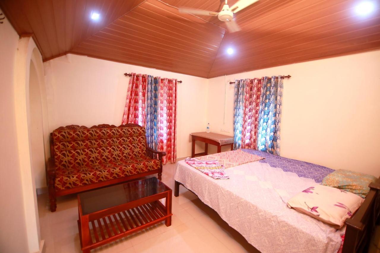 Munroe Lagoons Kollam Luaran gambar
